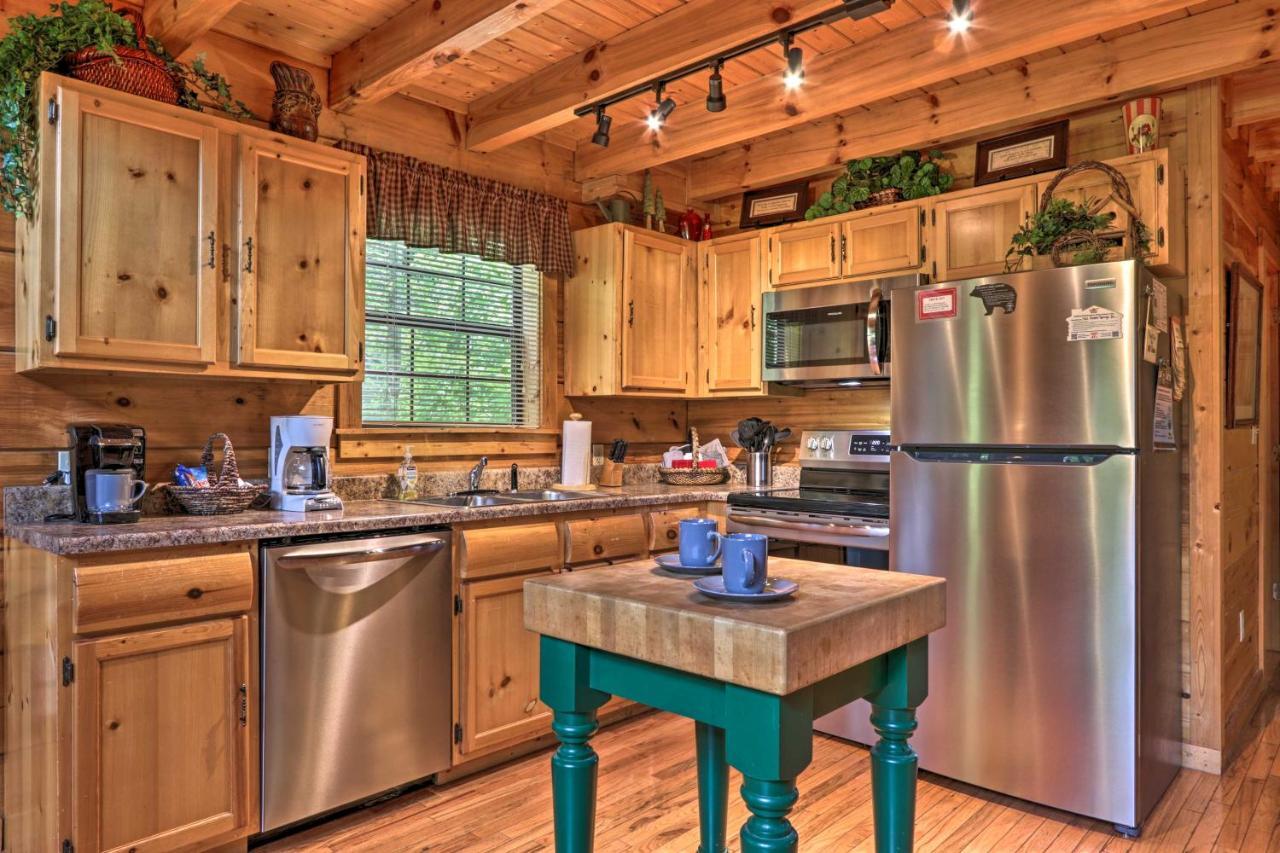 Gatlinburg Mountainside Escape With Deck And Hot Tub! Villa ภายนอก รูปภาพ