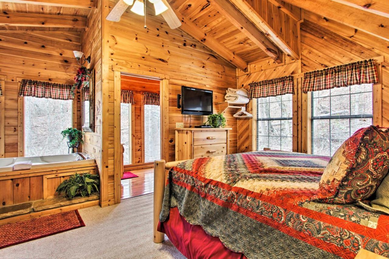 Gatlinburg Mountainside Escape With Deck And Hot Tub! Villa ภายนอก รูปภาพ