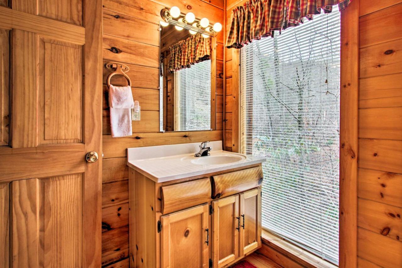Gatlinburg Mountainside Escape With Deck And Hot Tub! Villa ภายนอก รูปภาพ