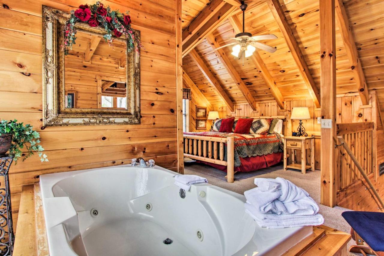 Gatlinburg Mountainside Escape With Deck And Hot Tub! Villa ภายนอก รูปภาพ