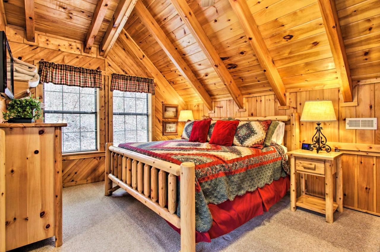 Gatlinburg Mountainside Escape With Deck And Hot Tub! Villa ภายนอก รูปภาพ